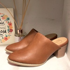 New Directions Closed Toe Mule Heels